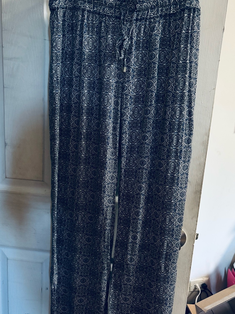 Kenar Navy and White Paisley Print summer Pants, sz M